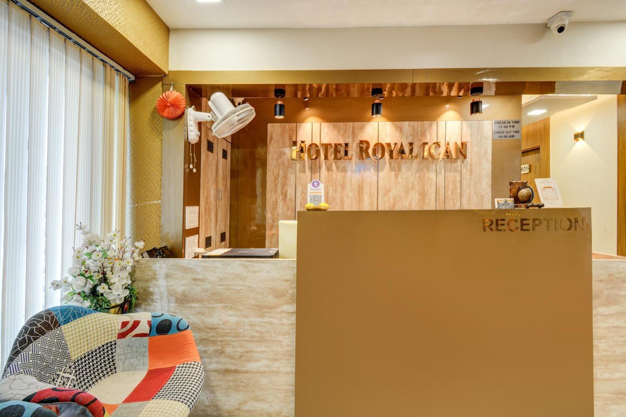 Hotel Royal Ican Sindhubhavan Road Ahmedabad Exterior photo